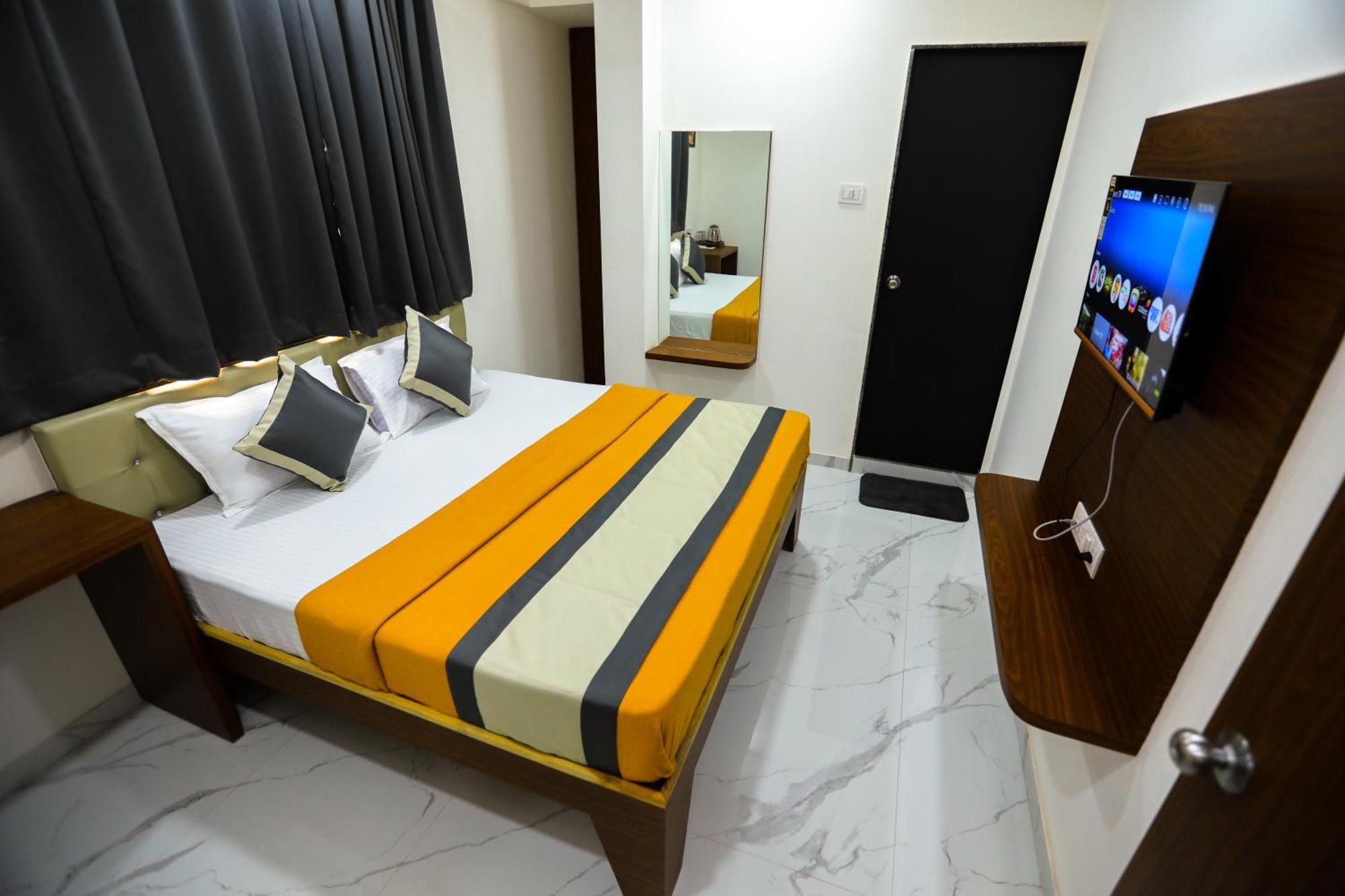 Fortuna Inn Manage By Sn Hospitality 나비뭄바이 외부 사진
