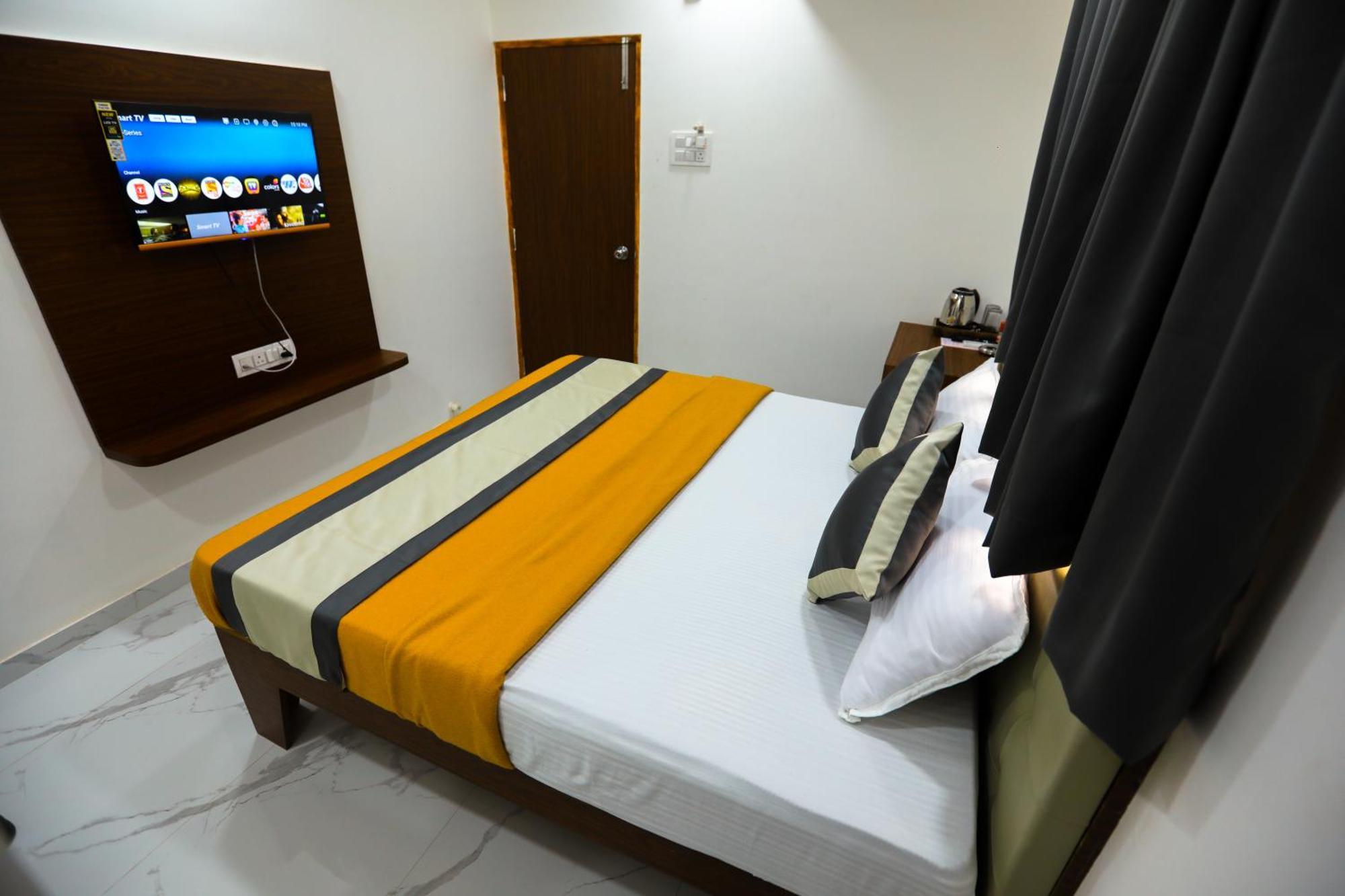 Fortuna Inn Manage By Sn Hospitality 나비뭄바이 외부 사진