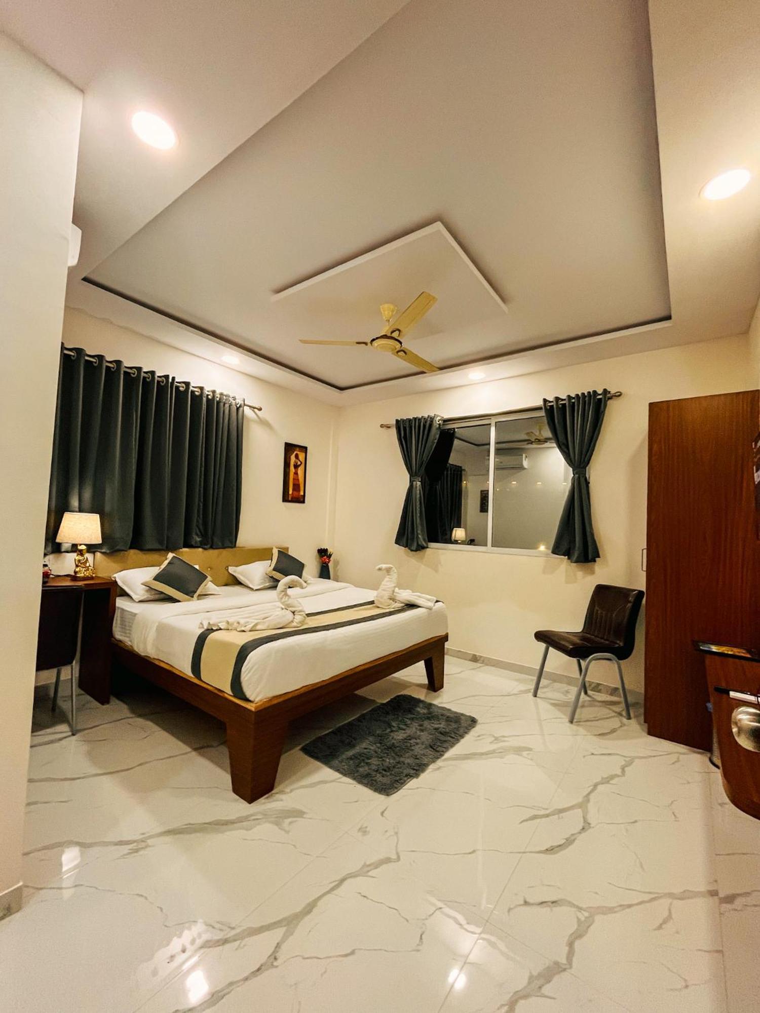 Fortuna Inn Manage By Sn Hospitality 나비뭄바이 외부 사진